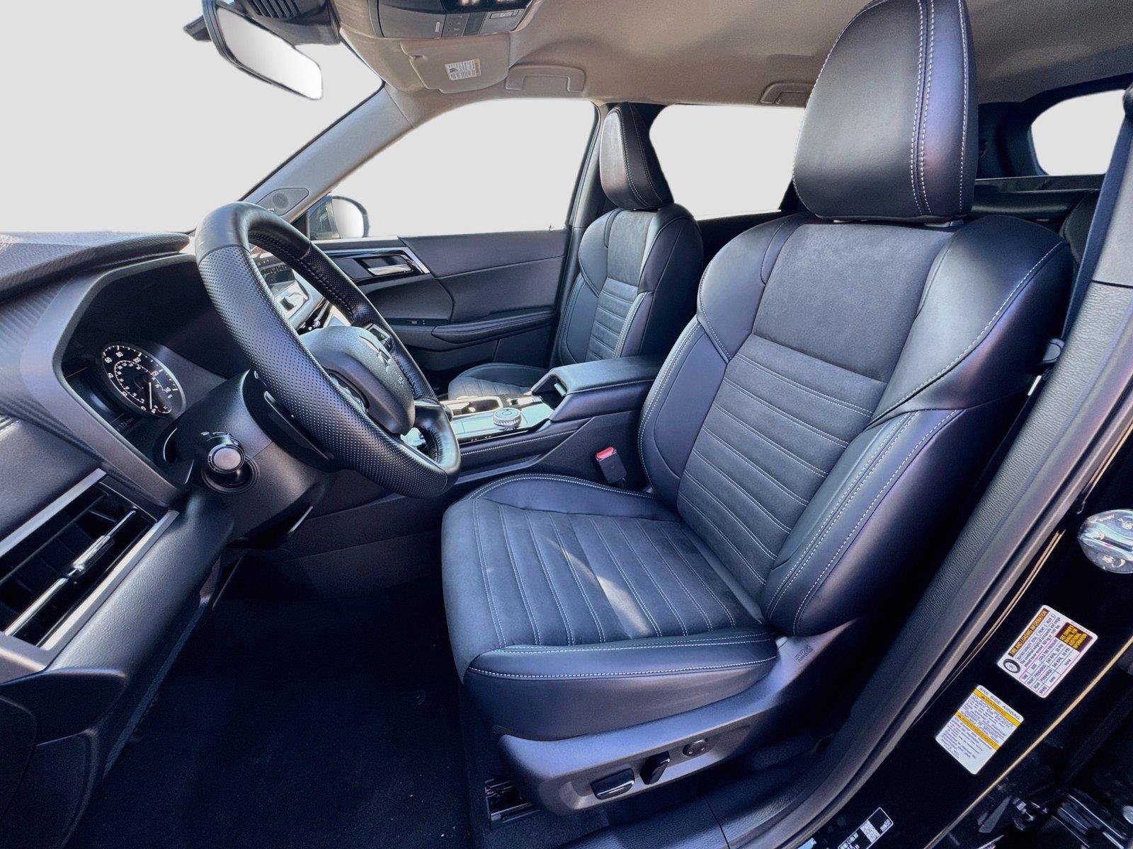 New 2026 Mitsubishi Outlander SE FWD image 9