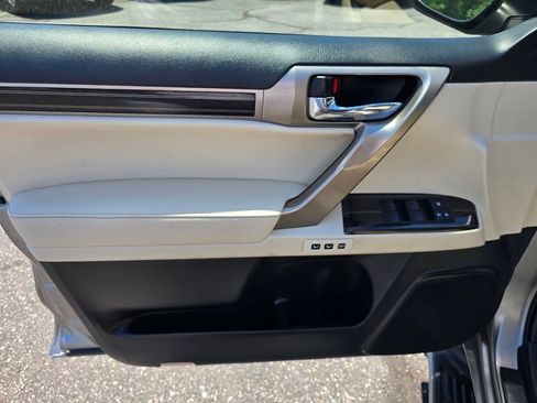 Used 2020 Lexus GX 460 Premium AWD/4WD image 9