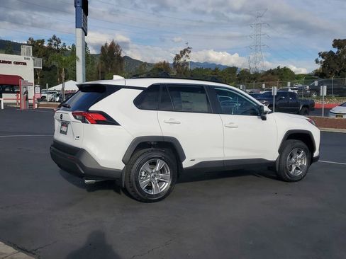 New 2025 Toyota RAV4 LE image 3