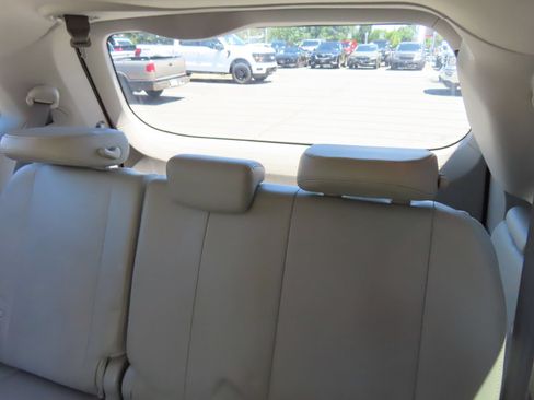 Used 2014 Toyota Sienna XLE FWD image 34