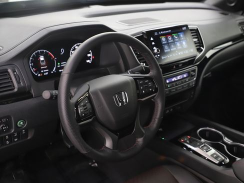 Used 2025 Honda Ridgeline Black Edition image 20
