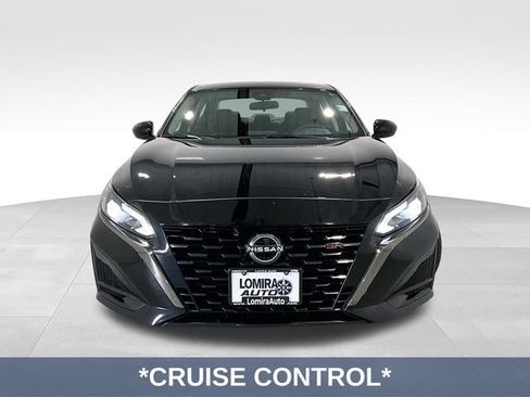 Used 2024 Nissan Altima 2.5 SR AWD/4WD image 3