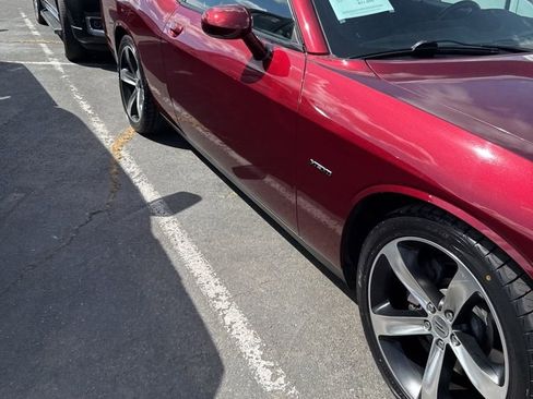 Used 2019 Dodge Challenger R/T w/ Driver Convenience Group RWD image 5