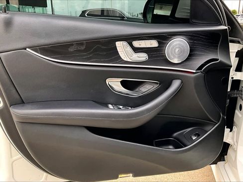 Used 2018 Mercedes-Benz E 300 image 19