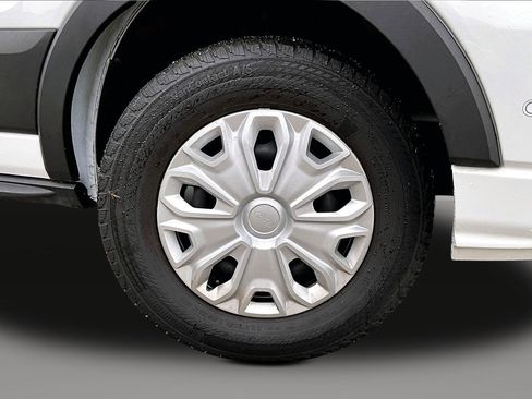 Used 2023 Ford Transit 350 XLT image 9