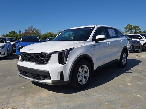 New 2026 Kia Sorento LX image 4