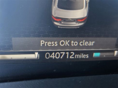 Used 2020 Jaguar XE S image 27