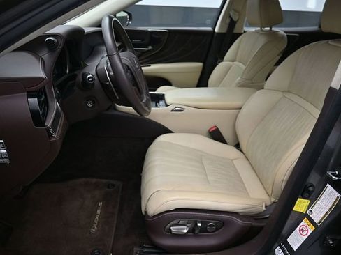 Used 2018 Lexus LS 500 image 24