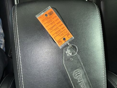 Used 2023 Kia Sorento EX w/ Panoramic Sunroof Package image 24