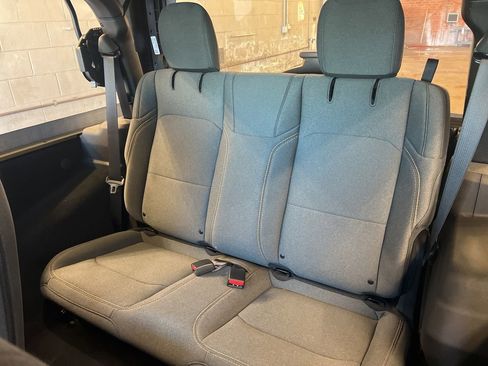 Used 2025 Jeep Wrangler Sport AWD/4WD image 19