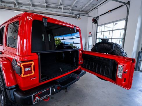 Used 2020 Jeep Wrangler Unlimited Rubicon w/ Dual Top Group image 59