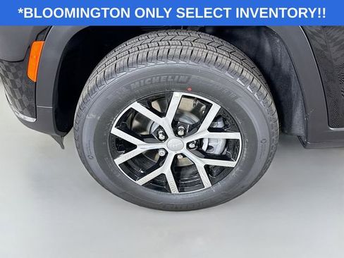 New 2025 Jeep Grand Cherokee L Limited image 33