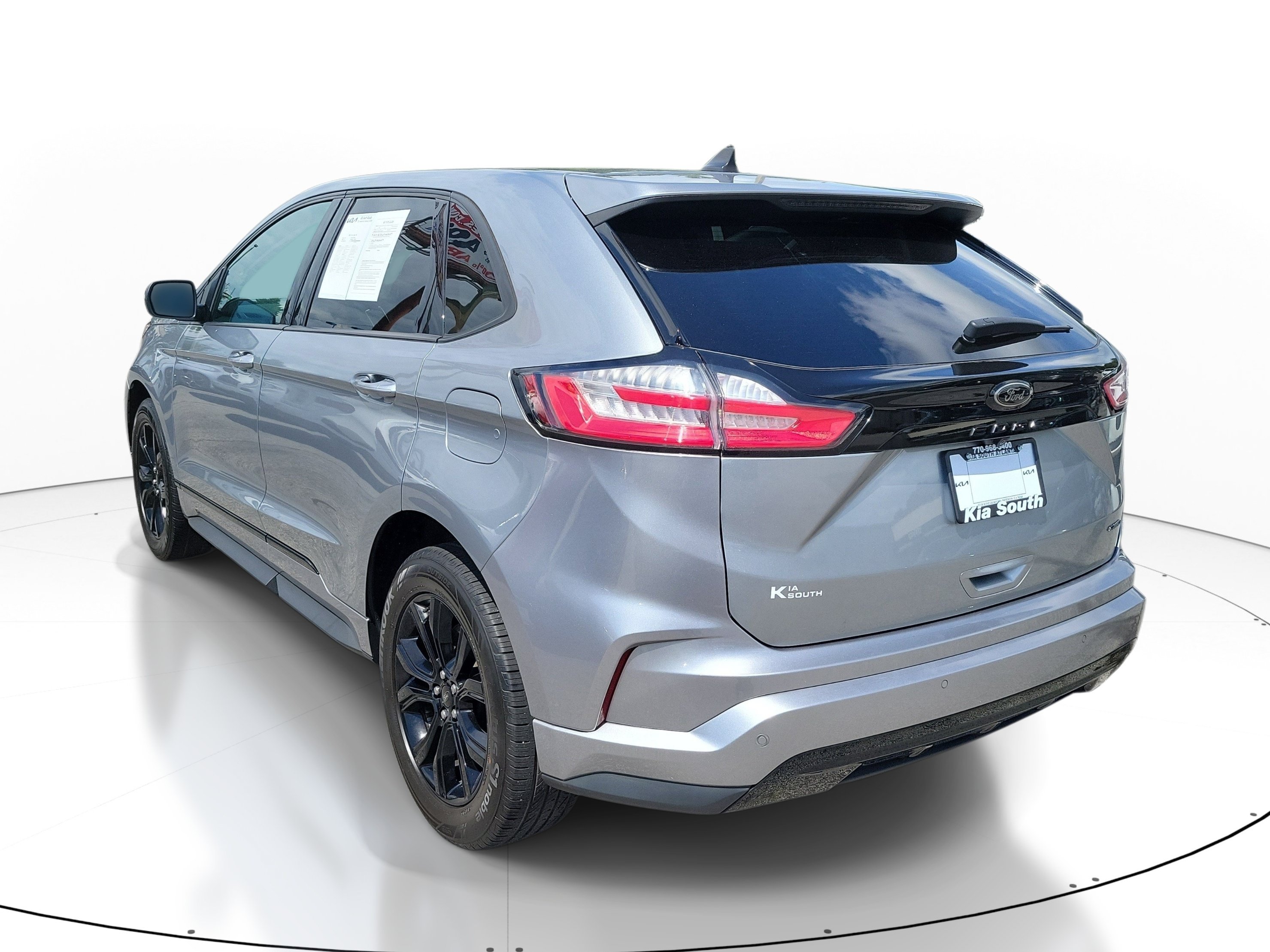 Used 2024 Ford Edge SE w/ Black Appearance Package AWD/4WD image 4