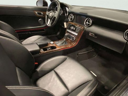 Used 2014 Mercedes-Benz SLK 250 image 21