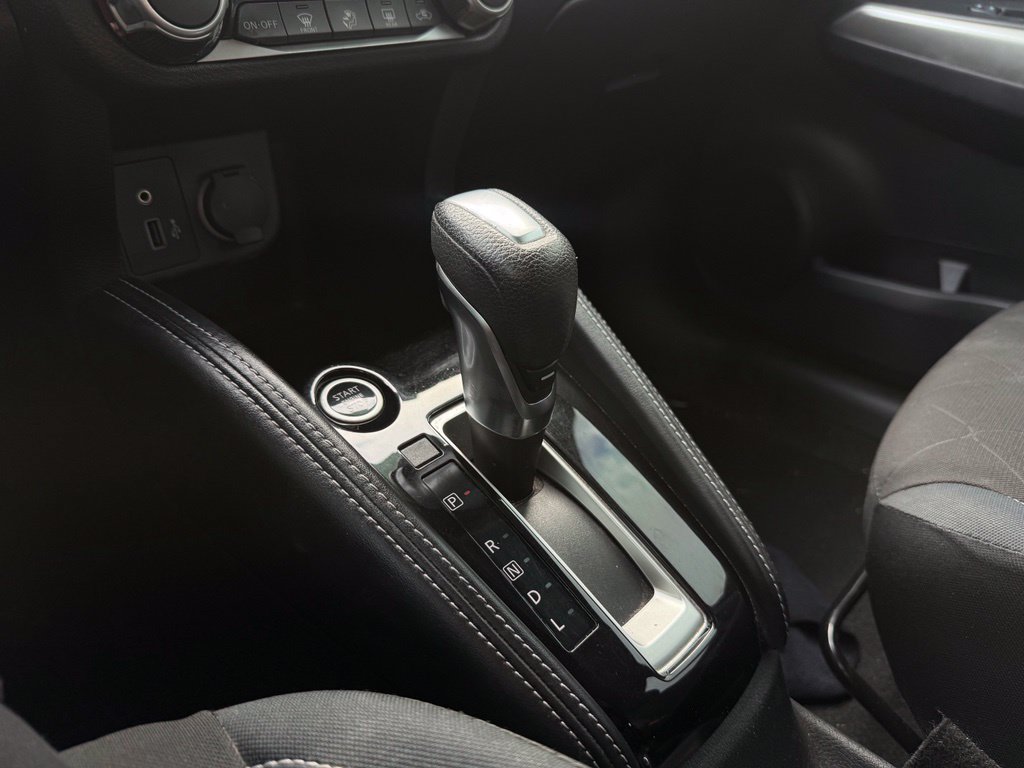 Used 2018 Nissan Kicks SV FWD image 19