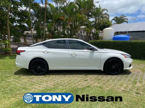 Used 2022 Nissan Altima 2.5 SR w/ Midnight Edition Package FWD image 25