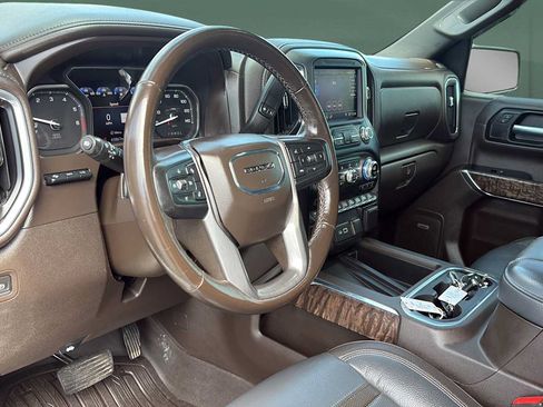 Used 2019 GMC Sierra 1500 Denali w/ Denali Ultimate Package AWD/4WD image 13
