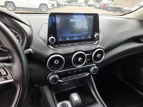 Used 2023 Nissan Sentra SV FWD image 9