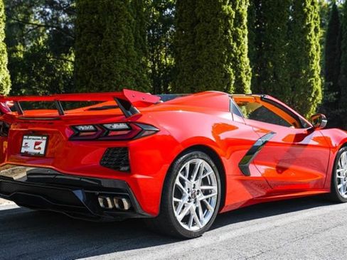 Used 2024 Chevrolet Corvette Stingray Premium Conv w/ Z51 Performance Package RWD image 17