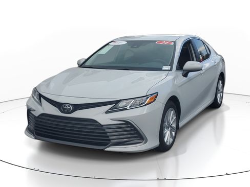 Certified 2024 Toyota Camry LE FWD image 3