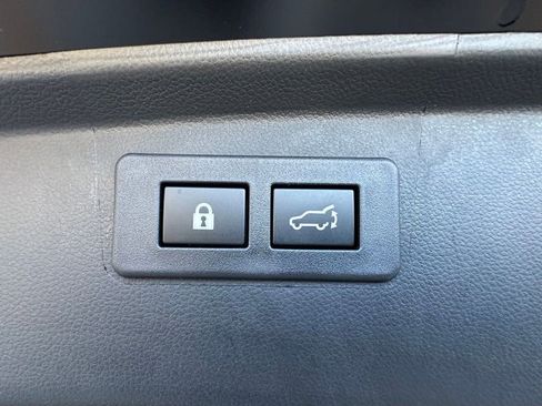 Certified 2025 Subaru Outback Wilderness AWD/4WD image 9