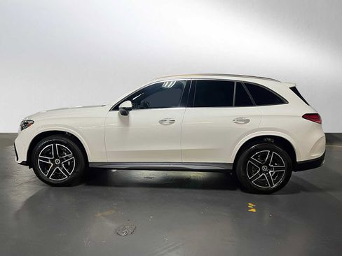 Used 2025 Mercedes-Benz GLC 300 4MATIC image 6