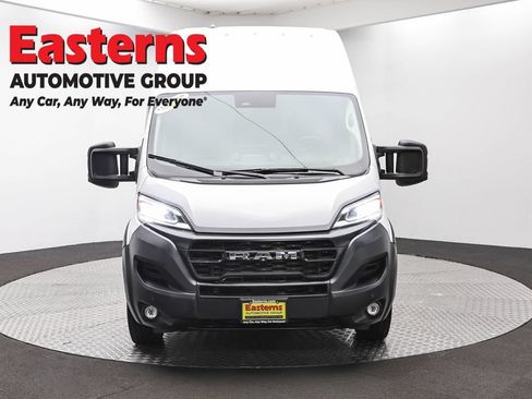 Used 2024 RAM ProMaster 3500 w/ Delivery Van Package FWD image 2