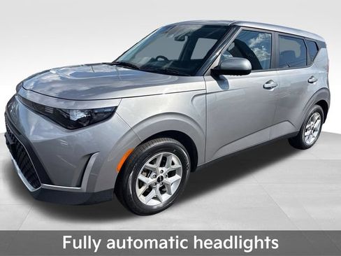 Used 2024 Kia Soul LX w/ Option Group 015 FWD image 10