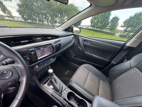 Used 2014 Toyota Corolla S w/ Driver Convenience Package FWD image 19