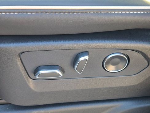 New 2026 Cadillac Escalade Luxury w/ Touring Package image 31