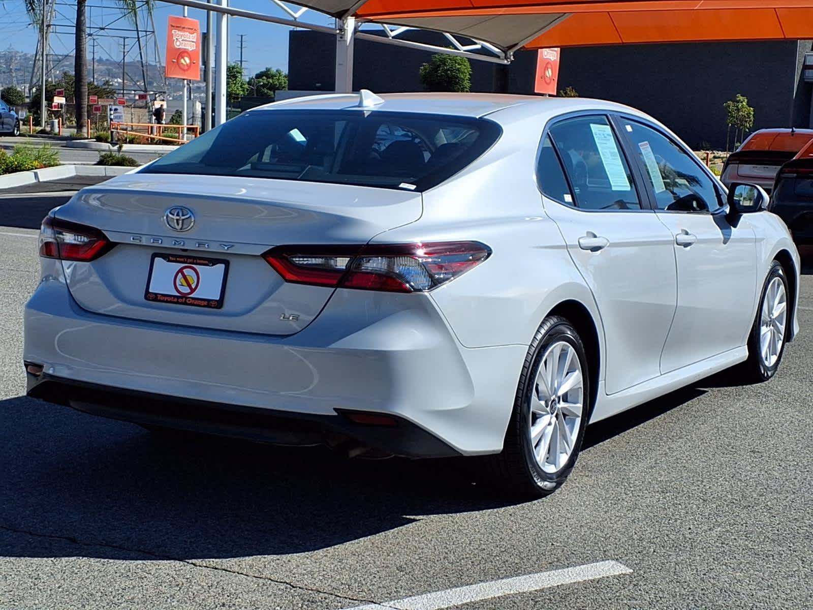 Used 2022 Toyota Camry LE FWD image 6