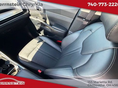 Used 2025 Kia Sorento S AWD/4WD image 11