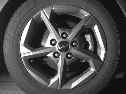 Used 2025 Kia K4 LXS image 13