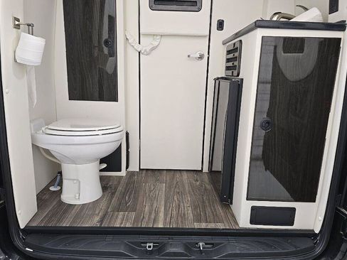 Used 2023 Mercedes-Benz Sprinter 3500 image 5