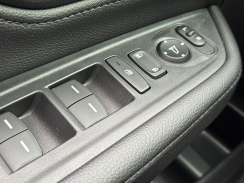 New 2026 Honda Odyssey Touring image 25