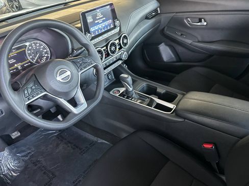 Used 2024 Nissan Sentra SV FWD image 10