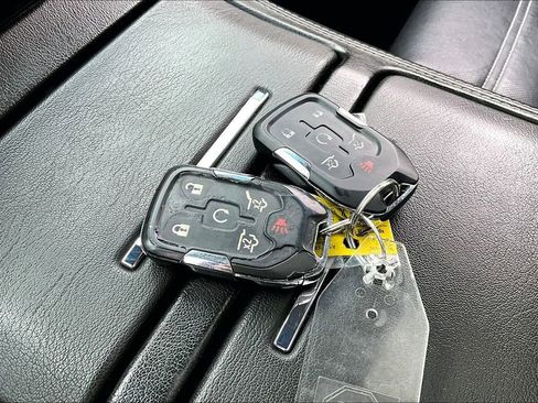 Used 2020 GMC Yukon Denali w/ Denali Ultimate Package image 35