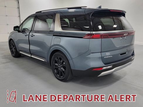 Used 2024 Kia Carnival SX Prestige image 6