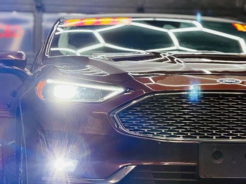Used 2019 Ford Fusion Titanium FWD image 3