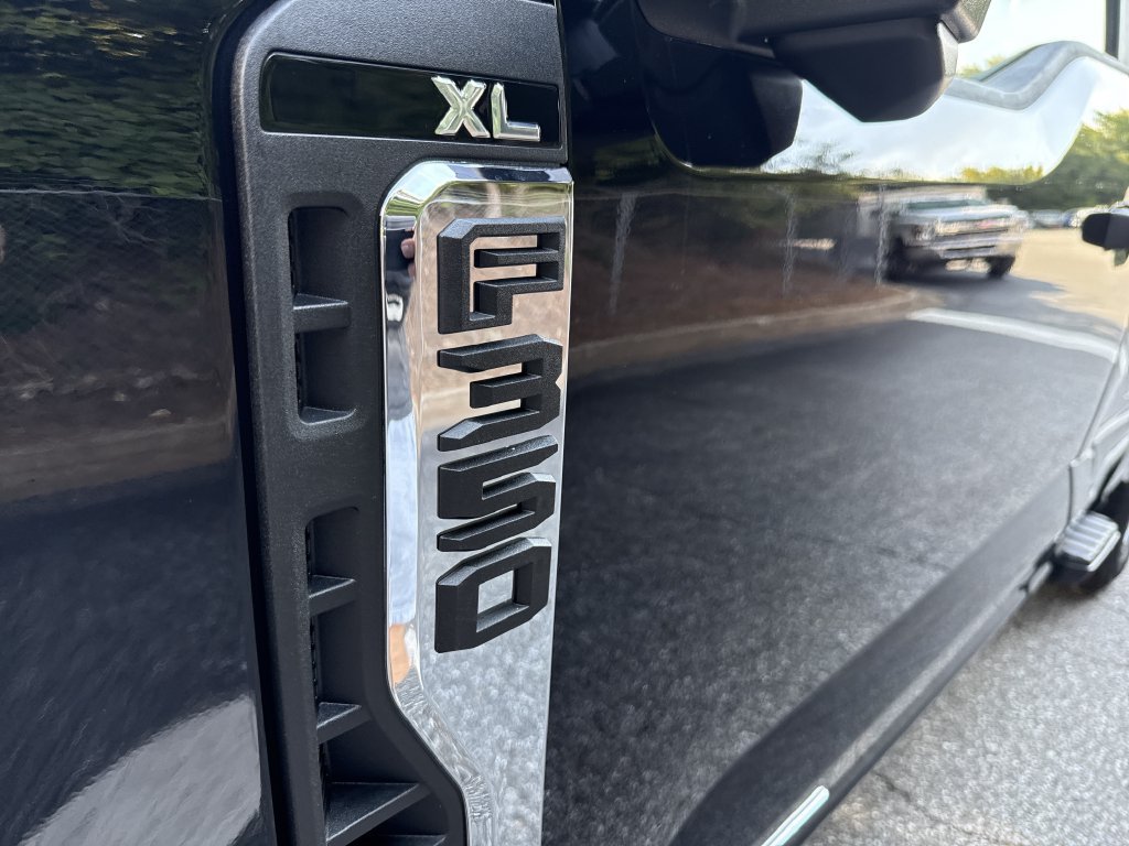 New 2026 Ford F350 XL w/ 360-Degree Camera Package RWD image 11
