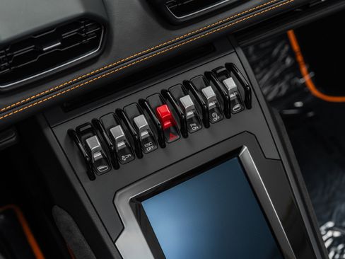 Used 2020 Lamborghini Huracan EVO image 29