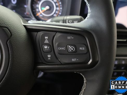Used 2025 Jeep Gladiator Sport AWD/4WD image 28