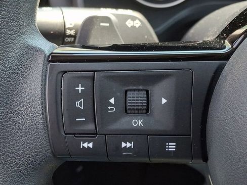 Used 2023 Nissan Rogue SV AWD/4WD image 20