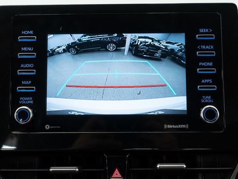 Used 2021 Toyota Camry SE FWD image 16