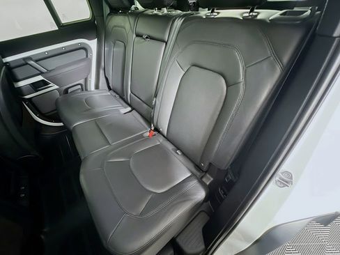 Used 2023 Land Rover Defender 110 SE image 26