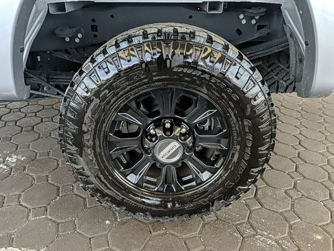 Certified 2022 Ford F250 Lariat w/ Tremor Off-Road Package image 10