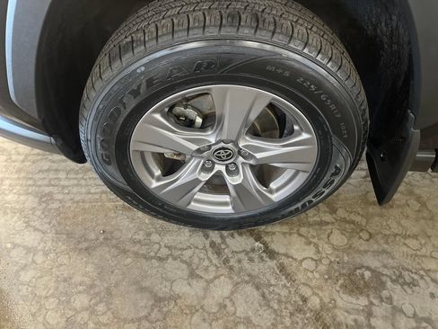 Certified 2024 Toyota RAV4 LE AWD/4WD image 10