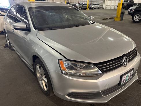 Used 2014 Volkswagen Jetta TDI FWD image 1