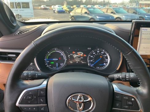 Used 2021 Toyota Highlander Platinum image 23