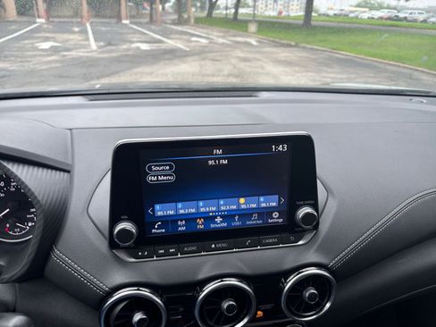 Used 2025 Nissan Sentra SV FWD image 17
